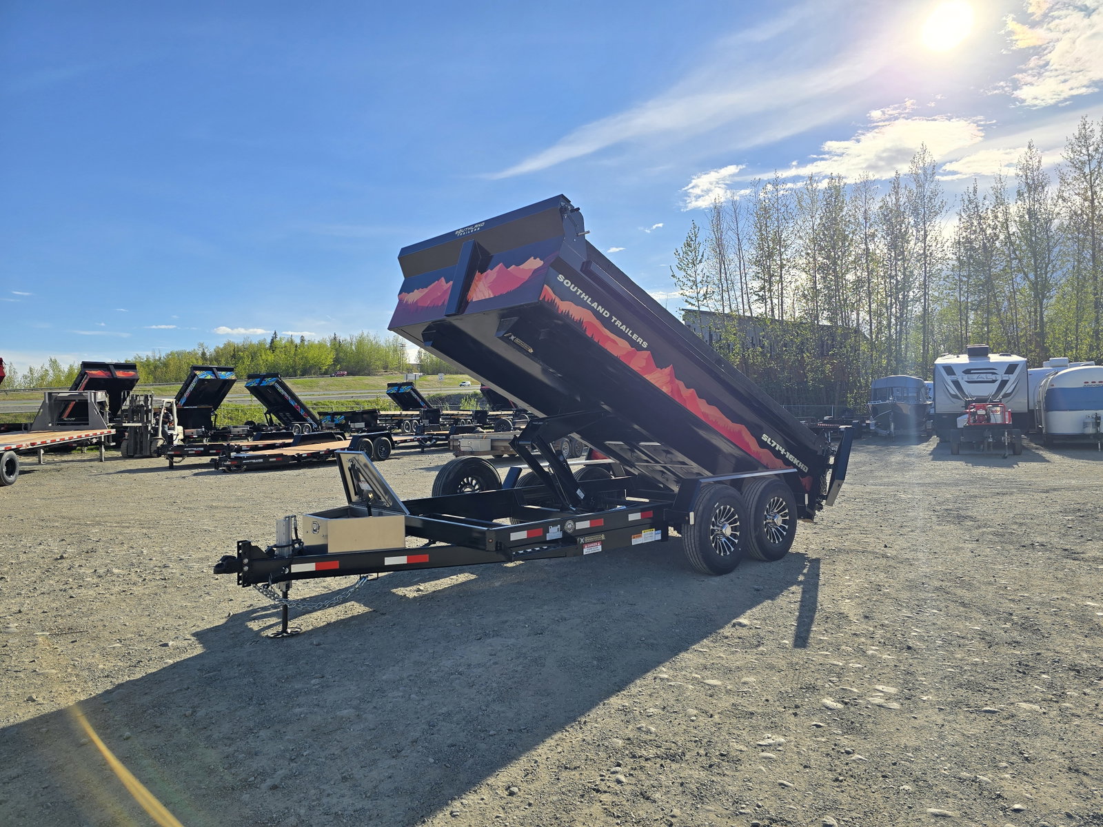 2026 Southland Trailers 7×14 17.4K Dump – SL714-16KHD – LIMITED GRAPHICS PACK 1 (Desert Mountains) (Black)