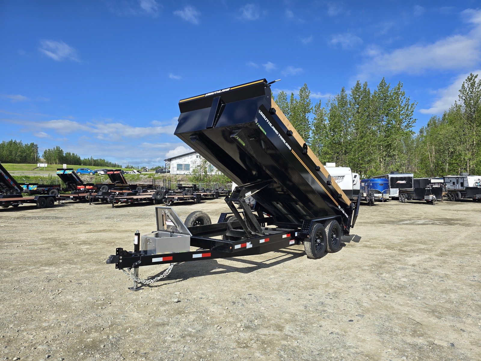 2027 Southland Trailers 7×16 15.4K Dump – SL716-14K (Black)
