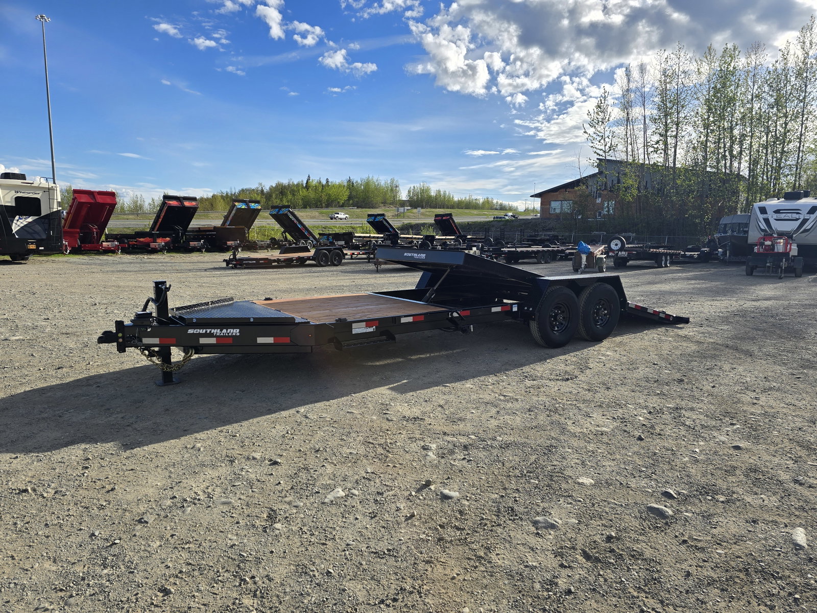2026 Southland Trailers 7×22 17.4K 3/4 Tilt – LBAT8-616 TLT (Black)